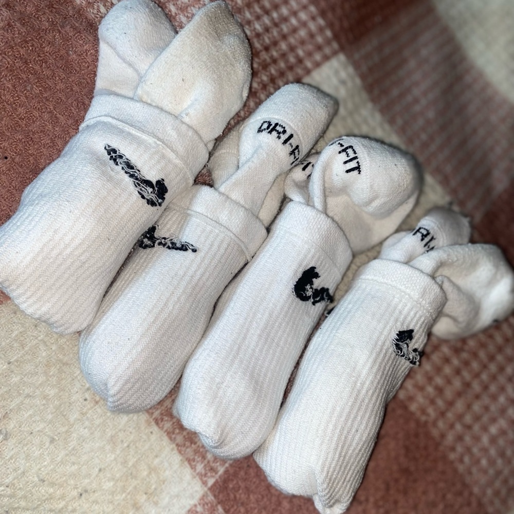 Size 6-10 Nike DryFit socks